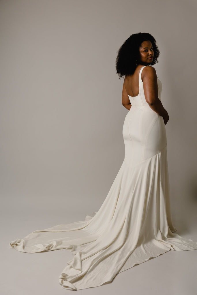 Alabaster Pre-loved (Unaltered, NEVER WORN), size 14 - Shop Carol Hannah