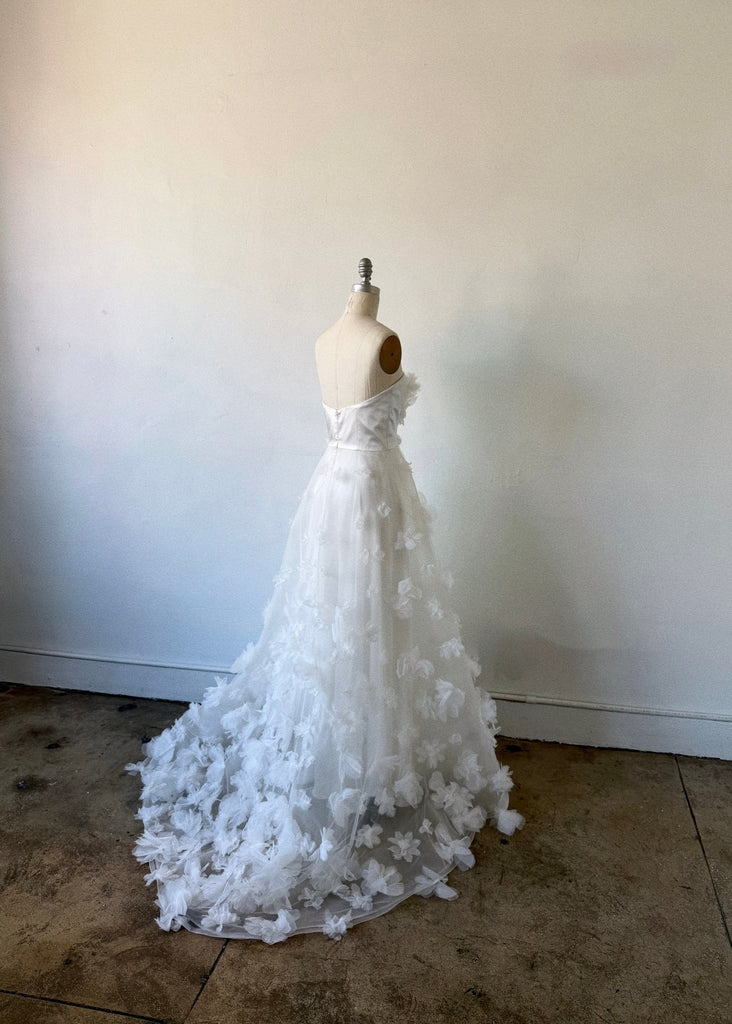 Wedding Dresses and bridal gown collection by Carol Hannah Page 5 Wedding Dresses and bridal gown collection by Carol Hannah Page 5