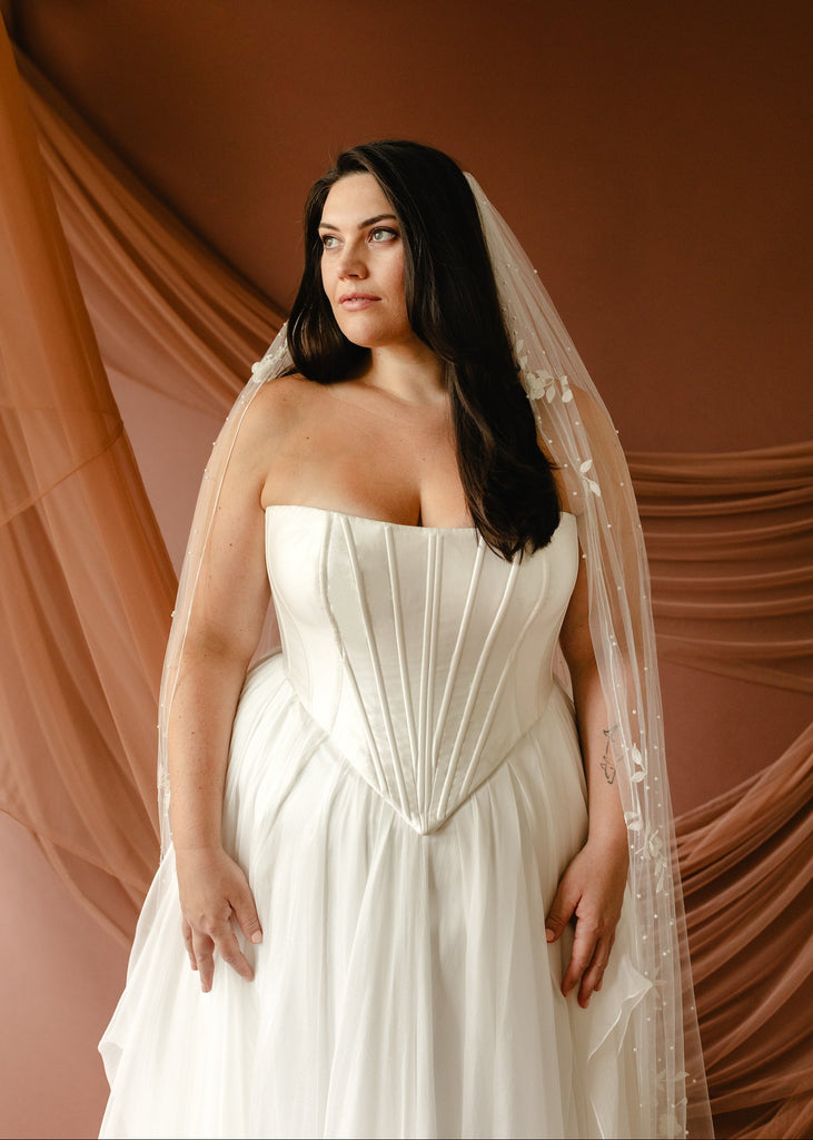 Renata Veil - Carol Hannah