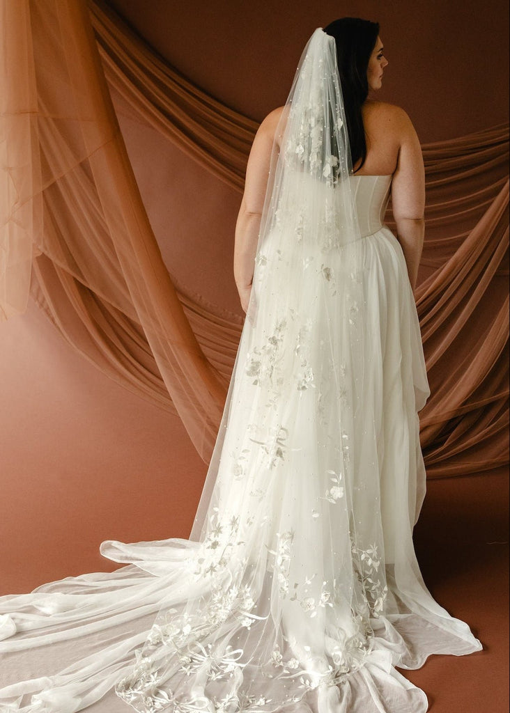 Renata Veil - Carol Hannah