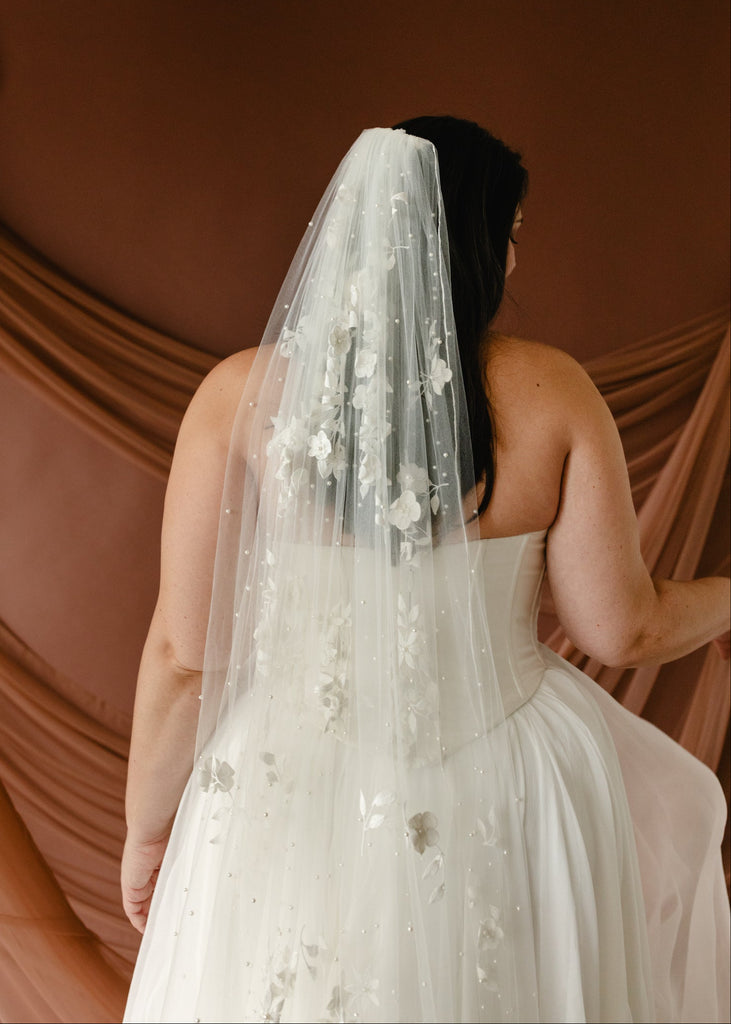 Renata Veil - Carol Hannah