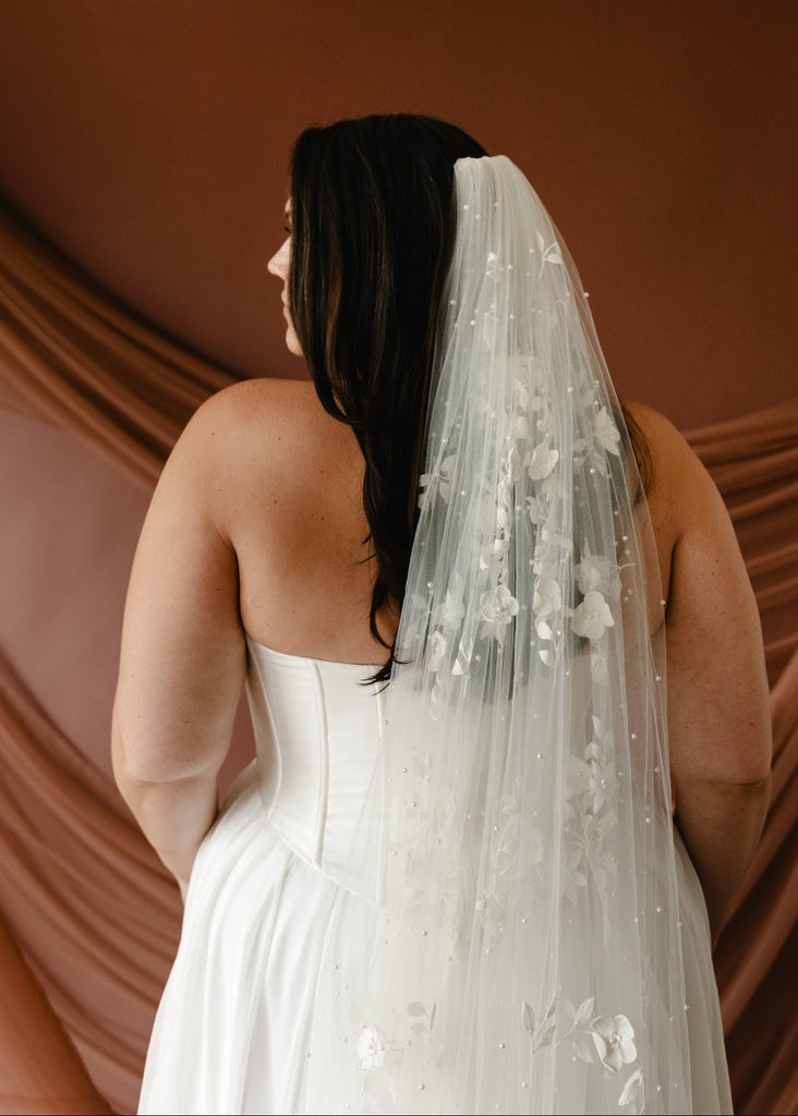 Renata Veil - Carol Hannah