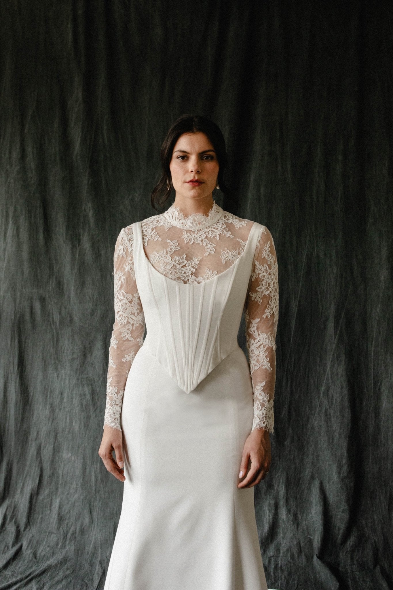 Vara Set with Underlay – Carol Hannah