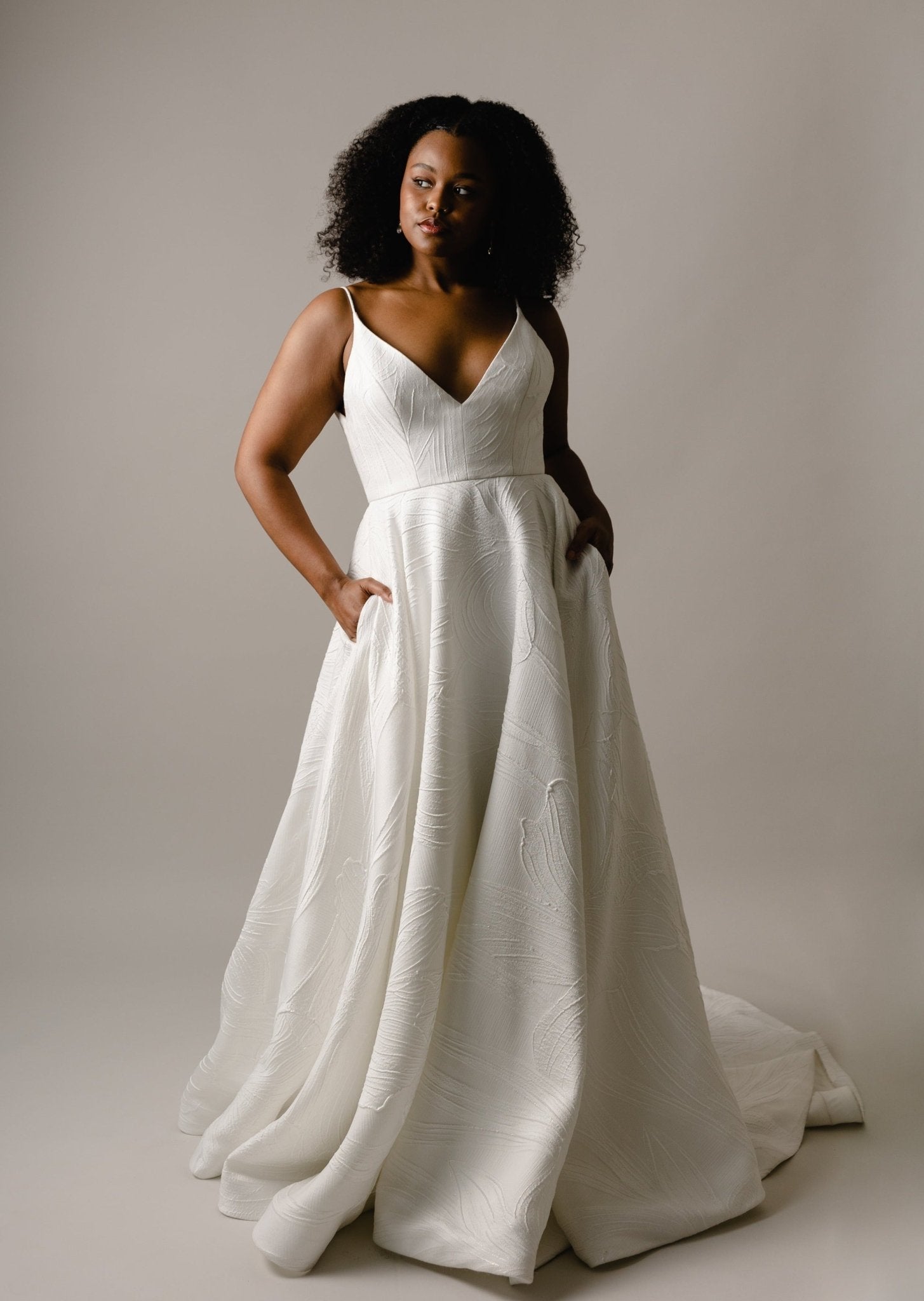 Photoshoot J Crew Bride Ivory Satin A-line Wedding Dress: Minimalist Corset  Modest Wedding Gown UK