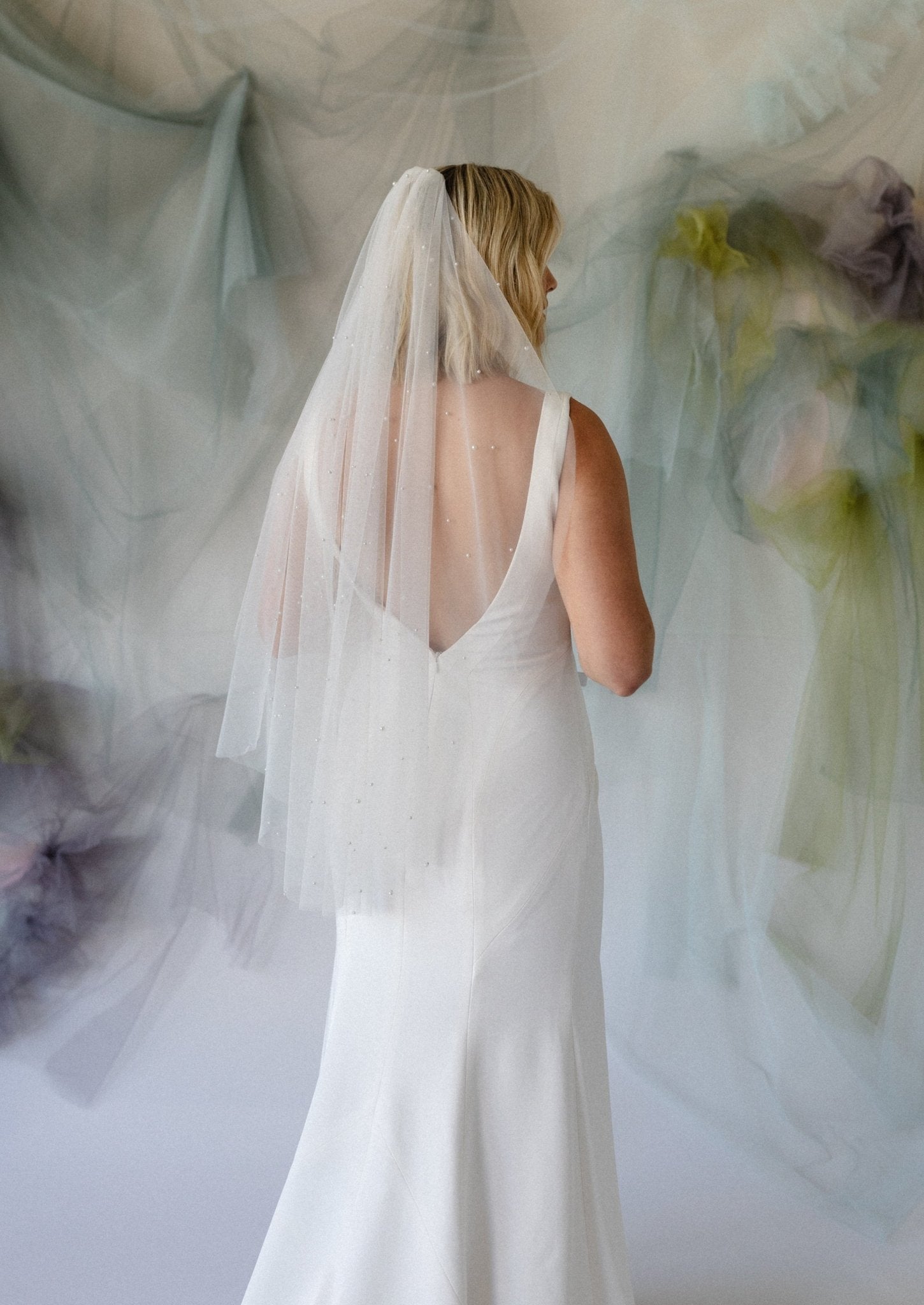 Studded Pearl Veil – Carol Hannah display picture 2