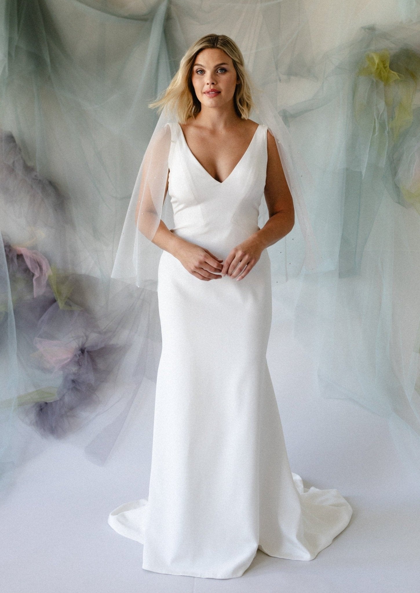 Studded Pearl Veil – Carol Hannah display picture 2